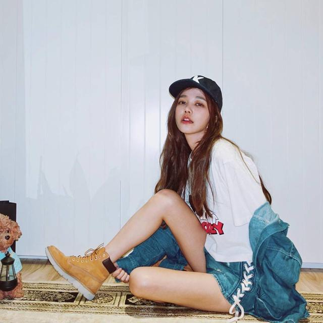 44歲大媽似少女，身材完美身段柔軟，凍齡的秘訣原來是瑜伽 街拍正妹 第5张