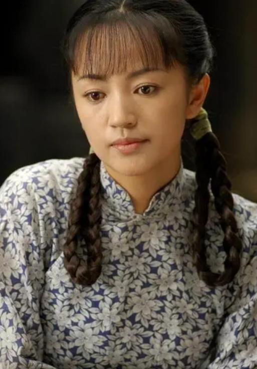 37歲嫁華誼副總裁，王菲給她當伴娘，48歲手握半個娛樂圈，憑什麼 娛樂八卦吃瓜 第8张