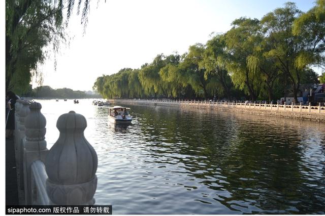 情人节送男友什么礼物携手相伴有缘人，白首归来岁月深