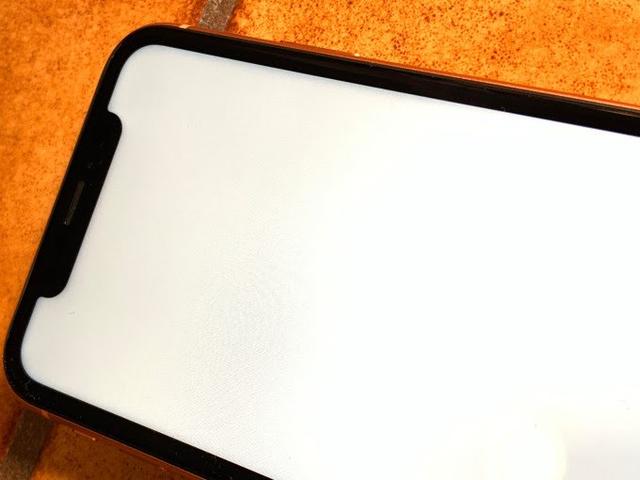 苹果内屏坏了多少钱修***（iPhone11摔碎了屏幕维修多少钱）