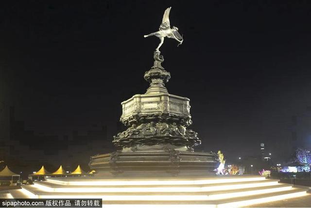 情人节送男友什么礼物携手相伴有缘人，白首归来岁月深