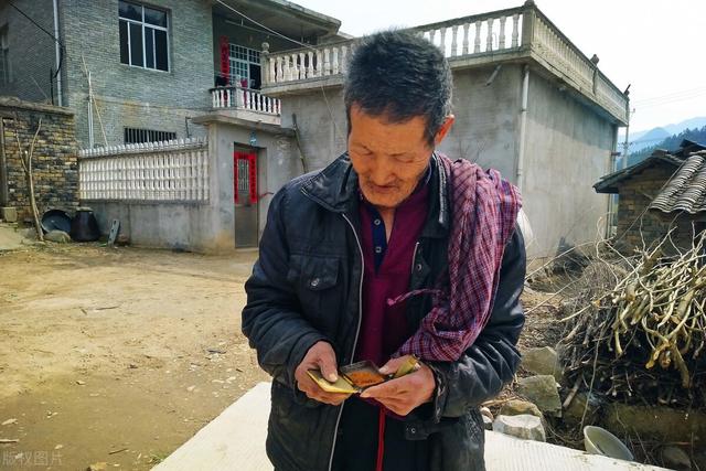 新农保交2000划算吗（农村养老保险一年缴2000元60岁）