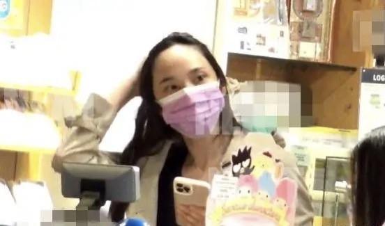 吳佩慈生四胎後首露面，再次恢復纖瘦身材，外型哪像四個孩子的媽 娛樂八卦吃瓜 第3张