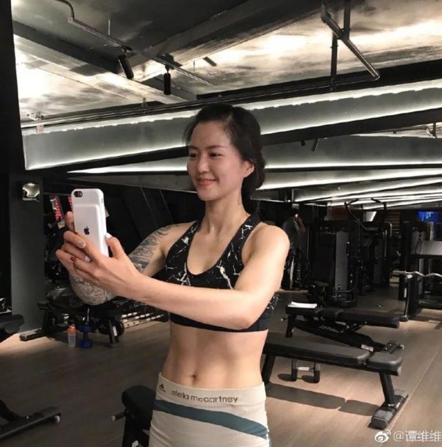 曾是超女總冠軍，如今整容失敗像「怪物」，只有眼珠是自己的 娛樂八卦吃瓜 第12张