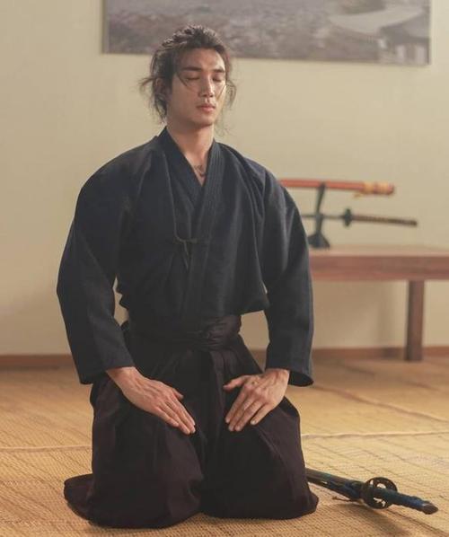他不止是「亞洲海王」，肌肉身材穿上袈裟，更是「地表最帥和尚」 健身減肥達人 第10张