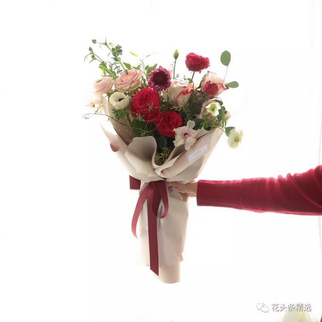 情人节该送男友什么情人节的花礼送这些，一定不会错！