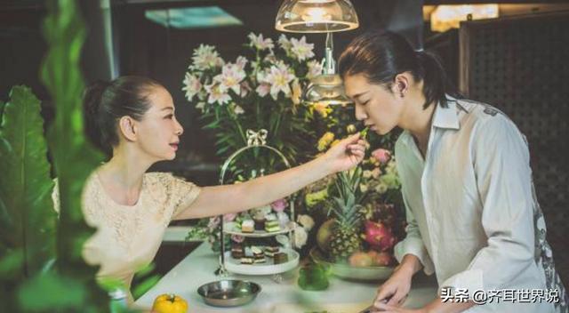 霍尊的母亲那英见了要称姐（和儿子拍婚纱照决定了霍尊命运）