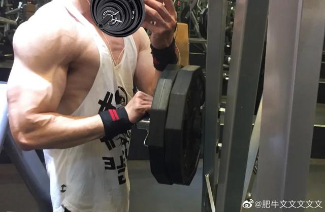 20歲上海肌肉小哥cos游戲武尊，看到身材，網友大呼：讓人想破戒 健身減肥達人 第20张