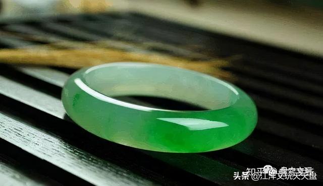 七夕到了，5种文玩哄笑女朋友（老婆） 送什么礼物给女朋友