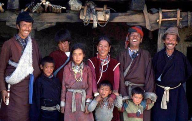 尼泊尔人口有多少人口(尼泊尔人口有多少人口面积)