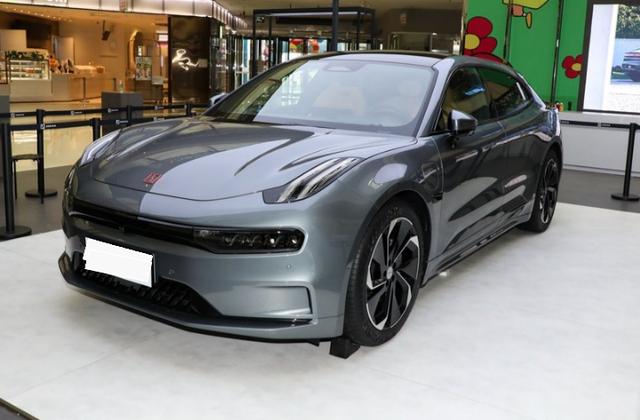 外观设计科幻，内饰很奢华，28.1万的极氪001优缺点分析