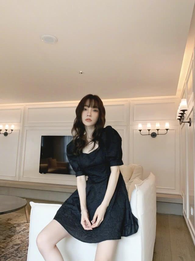 李小璐曬和好友合照，否認有新戀情傳聞！網友：與好友長相像復制 娛樂八卦吃瓜 第6张