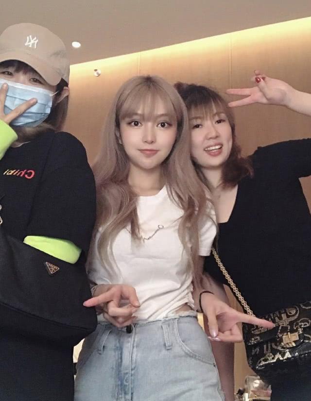 周揚青曬素顏照，32歲皮膚依舊水嫩，網友：不化妝更可愛清純 娛樂八卦吃瓜 第4张