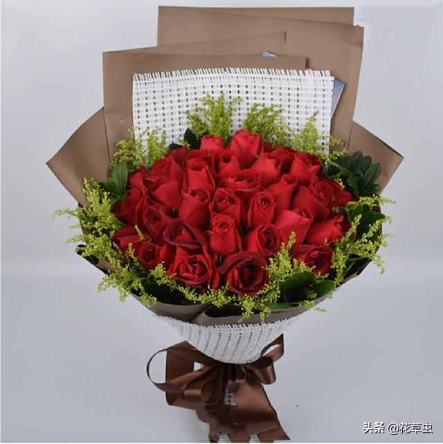 七夕节送什么礼物情人节怎么送花最好，玫瑰，百合，郁金香。。。。。。