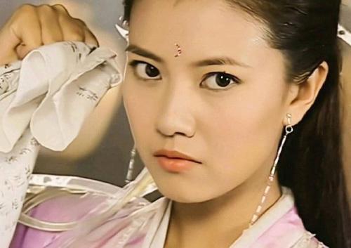 巴黎留学生刘玥视频