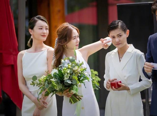 2011屆超女聚齊！喻佳麗婚禮合照惹人淚目，李斯丹妮卻未露面 娛樂八卦吃瓜 第4张