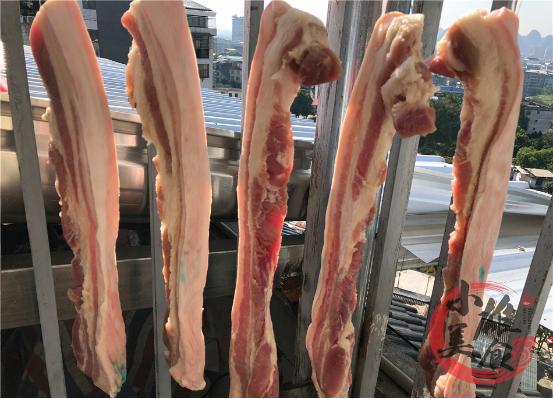 腌腊肉的制作方法及用料（腌腊肉盐和调料比例是多少）