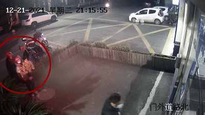 浙江3个“路人”夜里一路“跟随”在2岁小女孩背后咋回事?