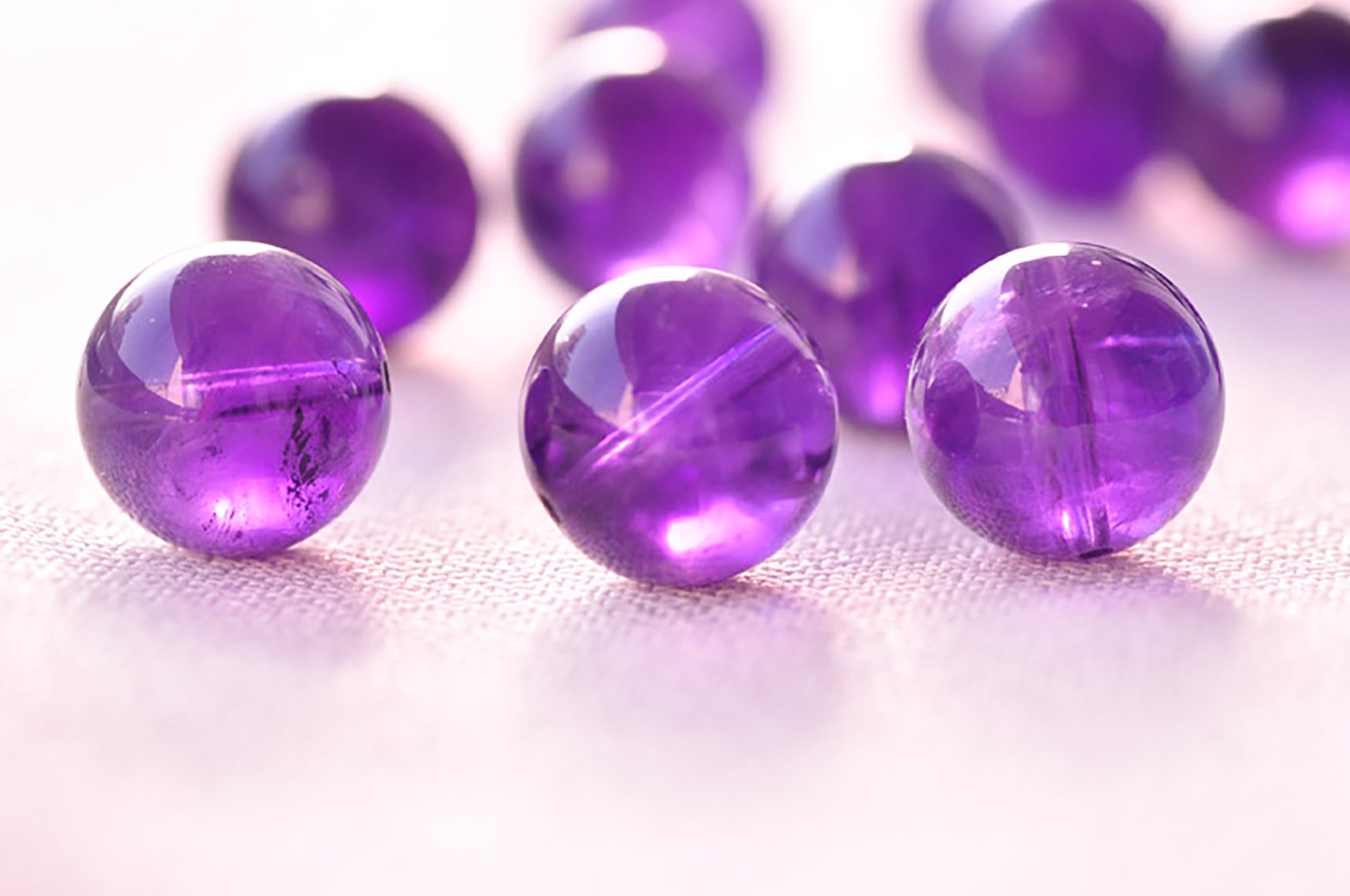 让人惊叹的彩色宝石之紫水晶
