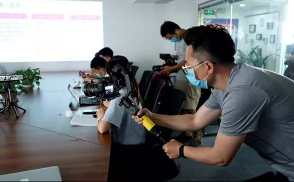 代运营抖音专业团队一对一教学(广州尔码抖音代运营让你快速成为抖音运营高手)  第1张