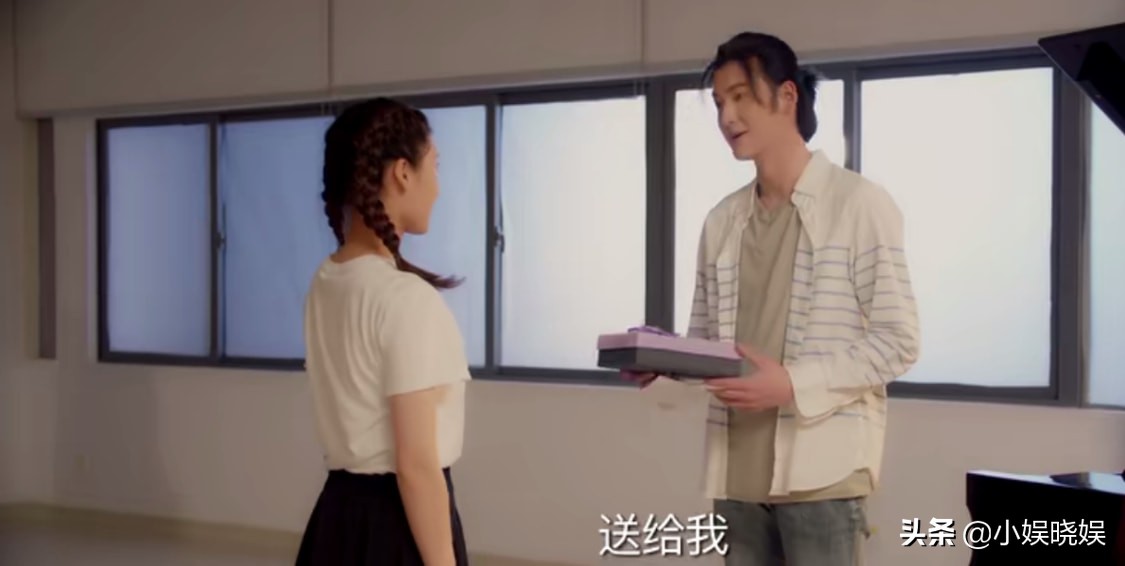 《而你刚好发光》电视剧(加长版)在线免费观看【1080p