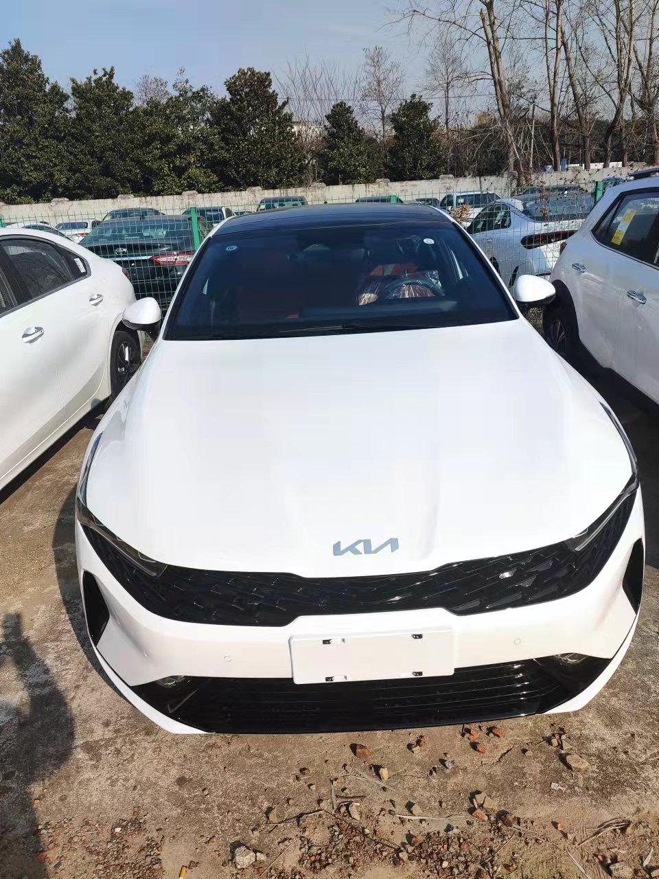 起亚k5凯酷2021款