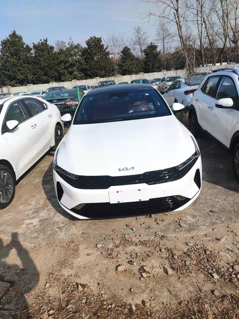 起亚k5凯酷2021款