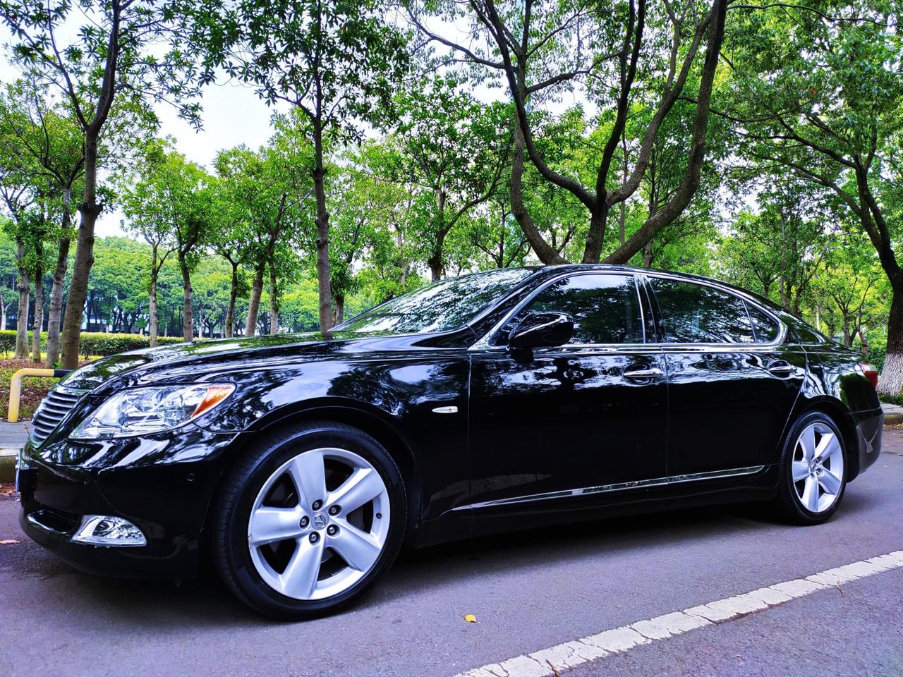 雷克萨斯ls460l尊贵加长版2008年