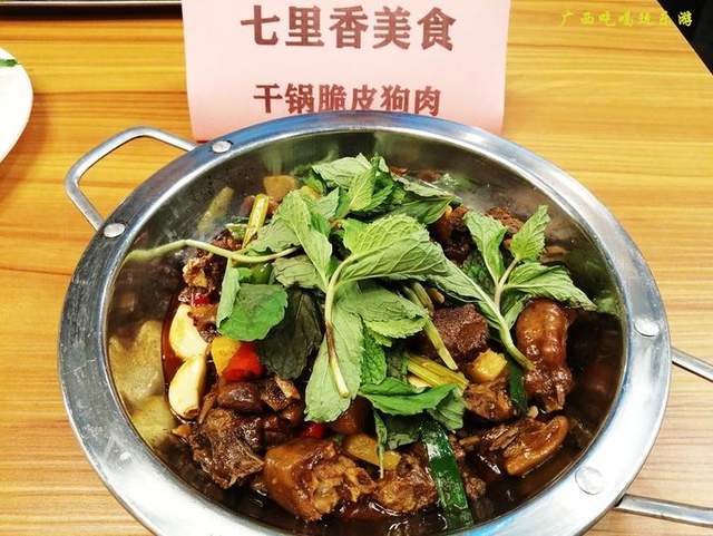 滨都美食广场五周年厨神大赛，20个菜品参赛，大咖网红试菜评分