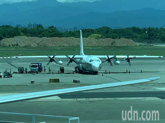 晚报|外交部称中美打贸易战只会双输 中国女排出征