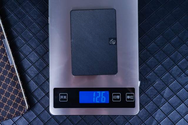 前几天数据丢失，我怕了。赶紧入手了希捷新睿翼移动硬盘