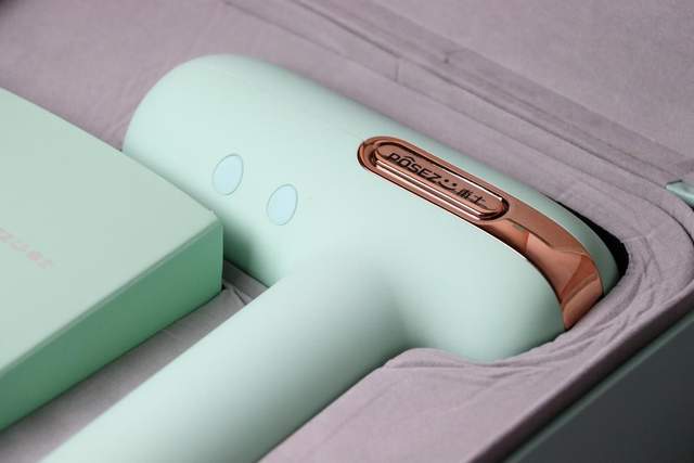 健身女孩都离不开的马卡龙绿甫士迷你筋膜枪