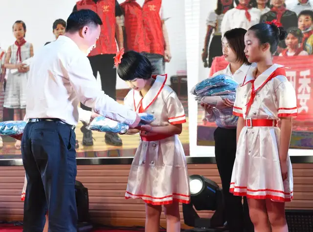 湖南省第三工程有限公司召开“青春三建 奋斗有我 学史践行 紧跟党走”主题宣讲暨五四表彰大会