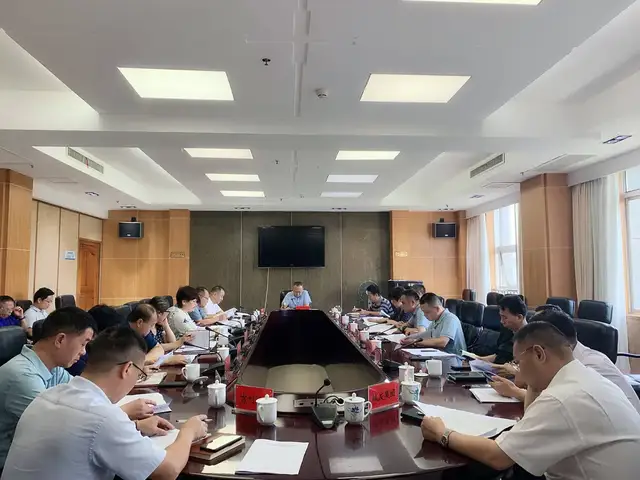向敏组织召开《湘潭市人才公寓建设和管理实施办法（修改稿）》专题调度会