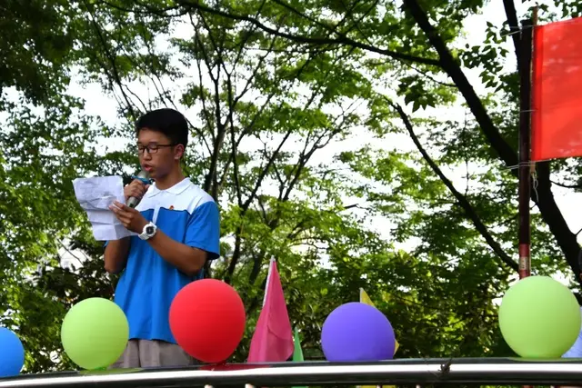童心向党，我是红色基因传承人——记七年级欢庆六一、八年级离队建团仪式暨十四岁集体生日