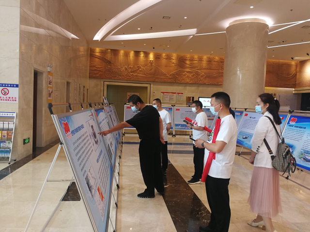 湘潭县科工局组织干部职工参加“百年回望：中国共产党领导科技发展”科普展