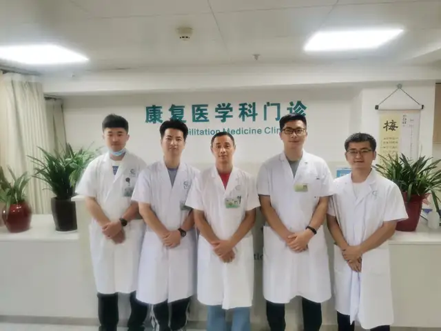 【我为群众办实事】开设夜间康复门诊 更好满足群众需求