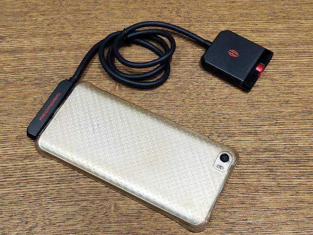 手机一个接口不够用，红魔手机拓展坞来帮你