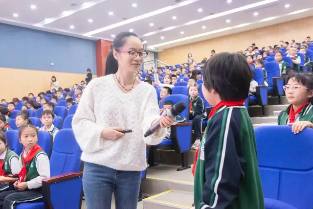 我为群众办实事｜湘潭县妇幼保健院营养健康知识主题讲座走进校园