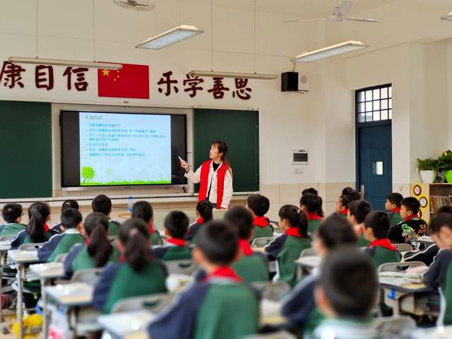 湘潭县文化旅游广电体育局：开展“文明旅游·安全乘车”进校园主题宣讲