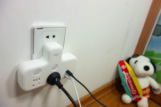 aigo 插座转换器：插座快速扩容，拯救所有不够用！