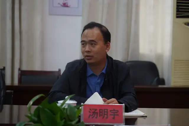 加速援建引擎，开启合作新篇 ——湘潭凤凰中学援建湘潭县十中道路提质改造工程签约仪式