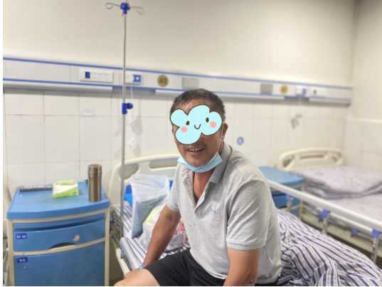眼睑深部长肿瘤，看“湘潭爱尔仁和”专家妙手摘瘤