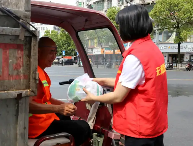 「为群众办实事」湘潭县人民医院：高温慰问到一线，防暑降温送健康