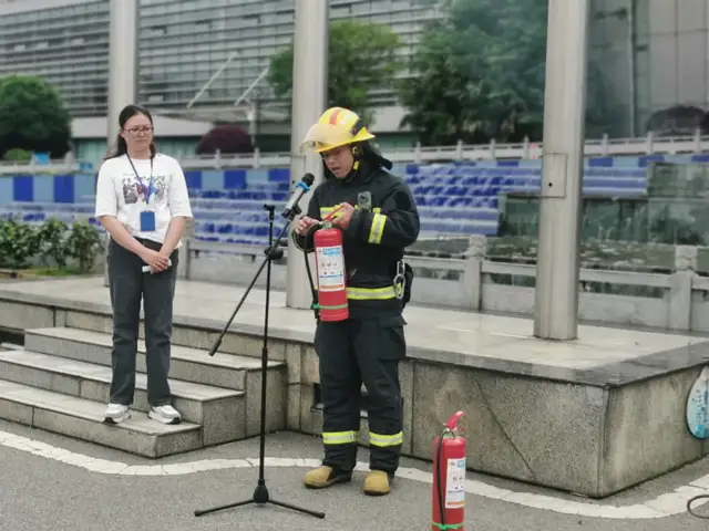 防患于未“燃”天易经开区举办消防应急演练