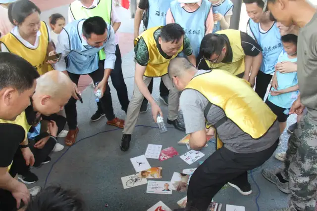 追寻红色足迹、传承革命精神 天易经开区寓教于乐开展党史学习教育