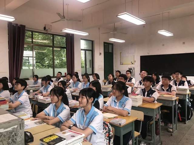 湘潭市三中开展建党100周年学习党史主题教育活动