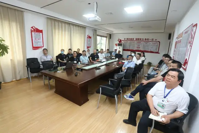 湘潭市中心医院集中收看庆祝中国共产党成立100周年大会