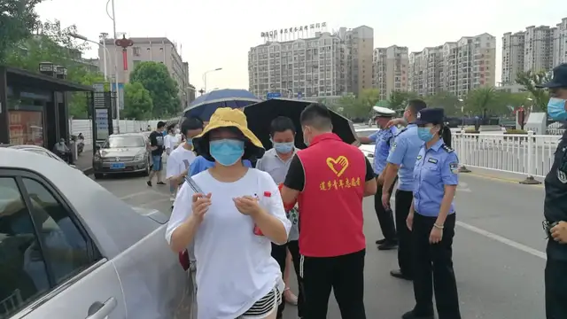 组图｜莲乡公安全警动员，党旗在抗疫一线高高飘扬