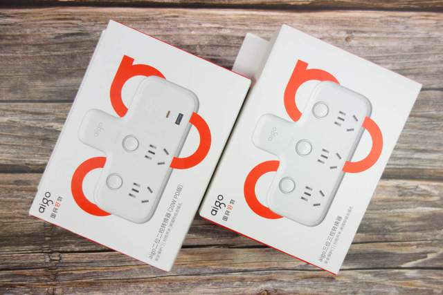 aigo 插座转换器：插座快速扩容，拯救所有不够用！